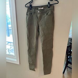 Levi’s 710 Super Skinny Olive Green Women's Pants Size 26